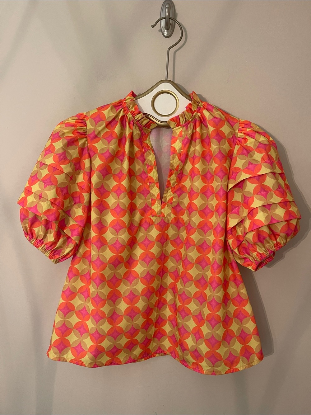 THML Yellow Abstract Split Neck
Printed Puff Short Sleeve Top Size XS - Picture 3 of 14